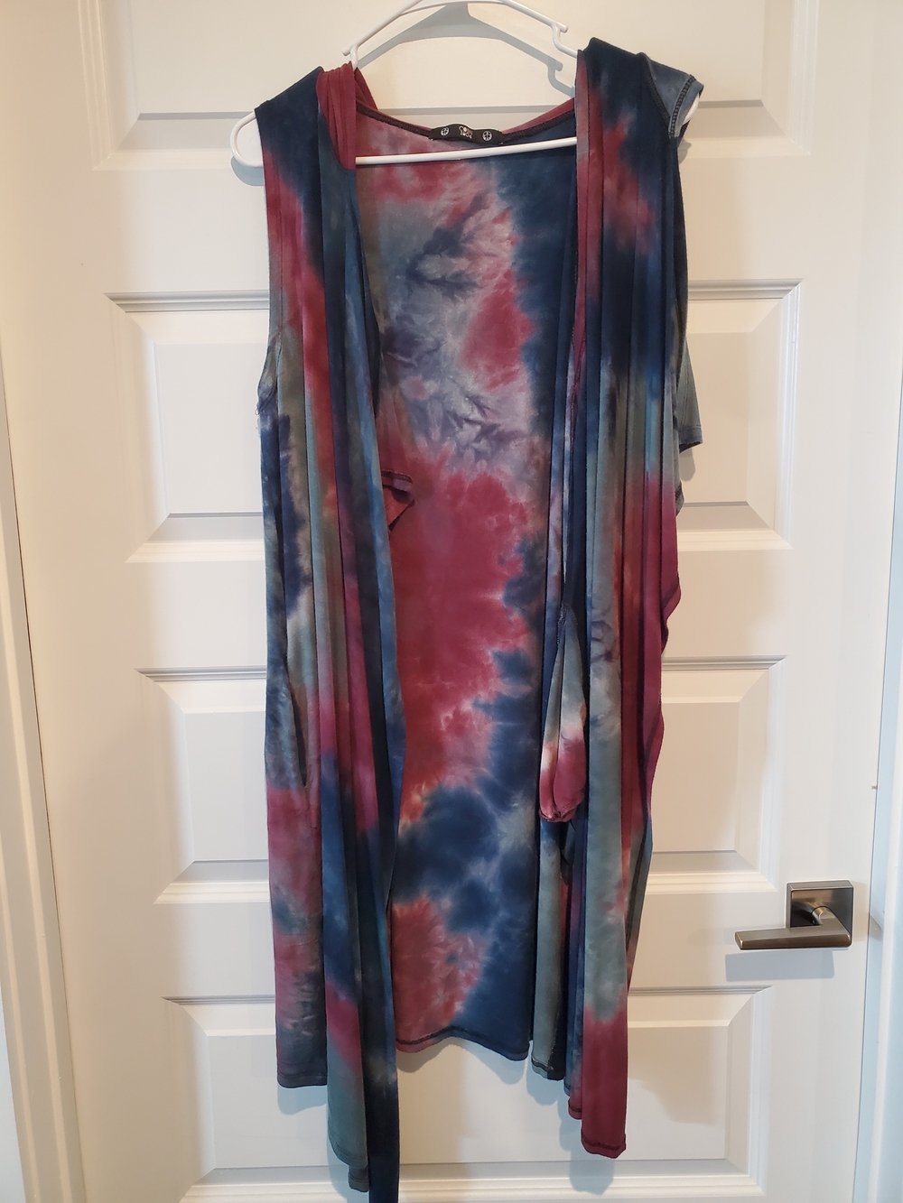 Sleeveless Tie-Dye Long Cape Vest in Blue and Pink by